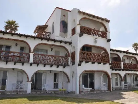Standard room with partial ocean view