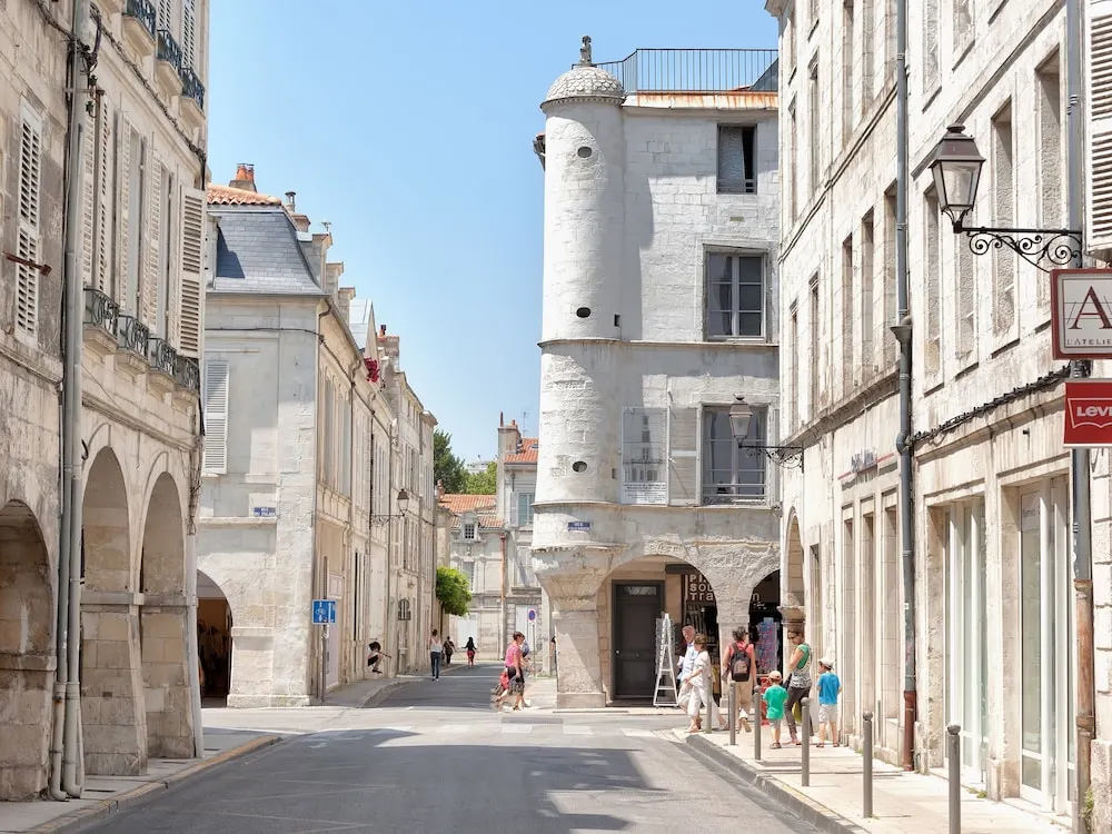 Cour des Dames