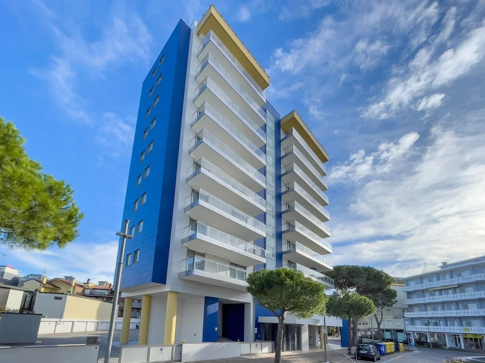 Central Flat 150 mt From Beach