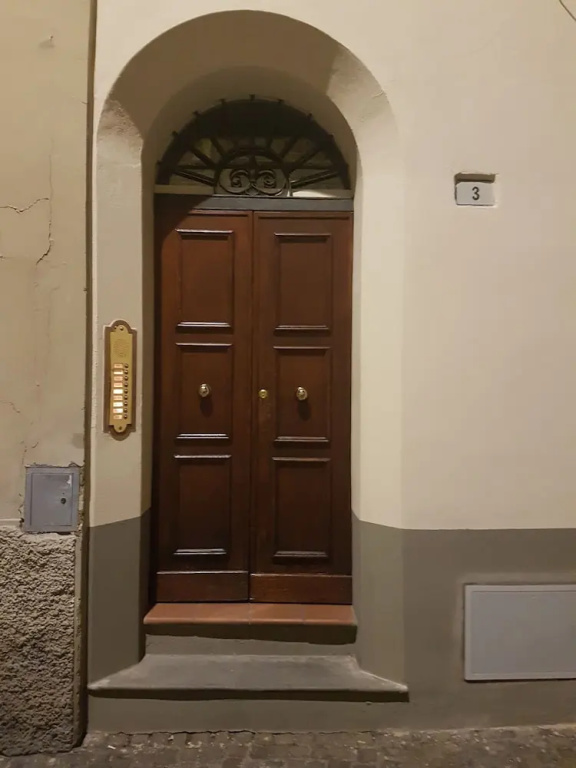 Nice and Cozy Quiet Apartment Right in the Center