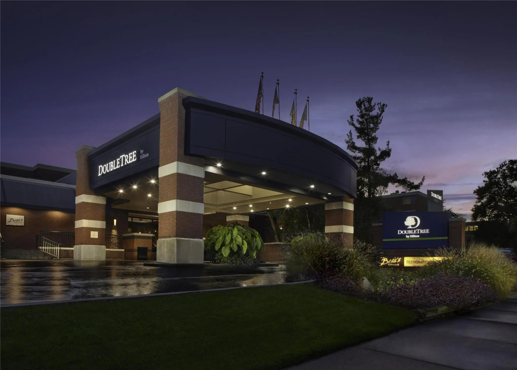 DoubleTree by Hilton Akron Fairlawn
