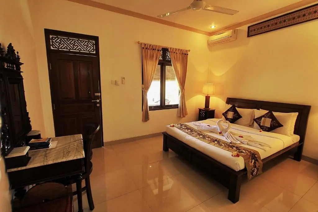Deluxe Double room (full double bed)