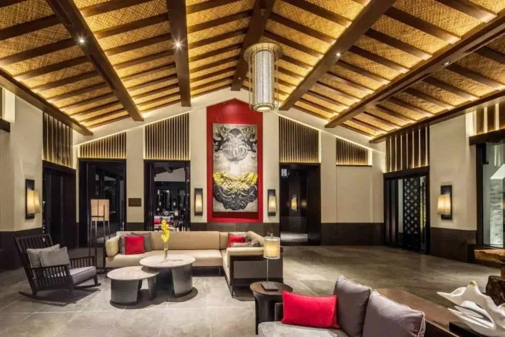 Lobby & Reception