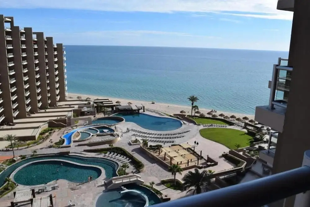 Las Palomas 5-Star Resort