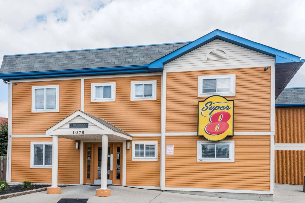 Super 8 By Wyndham Columbus