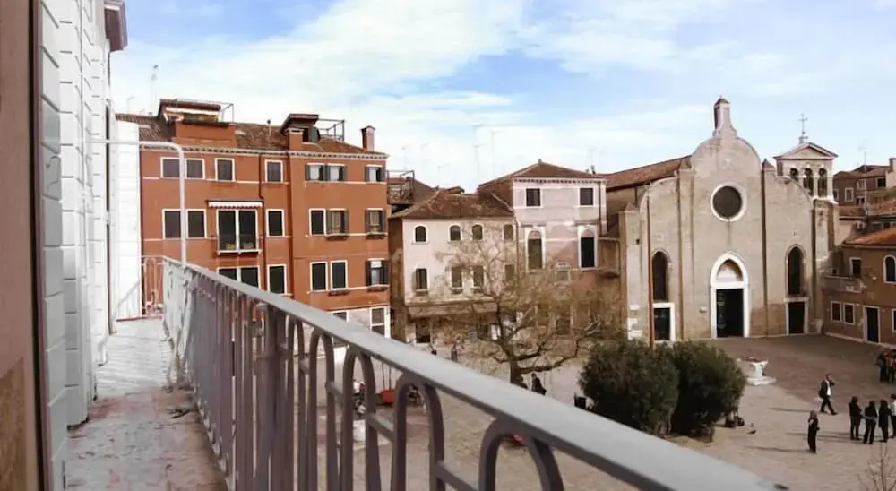 1 Bedroom Superior Apartment with balcony and with city view