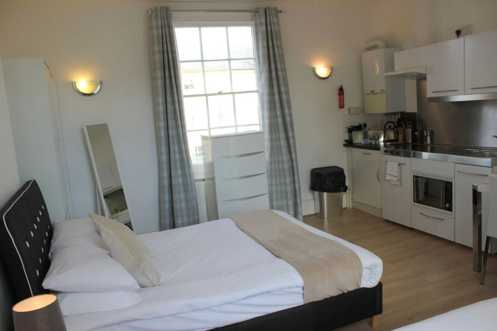 Cambridge City Studios by Paymán Club — фото 3