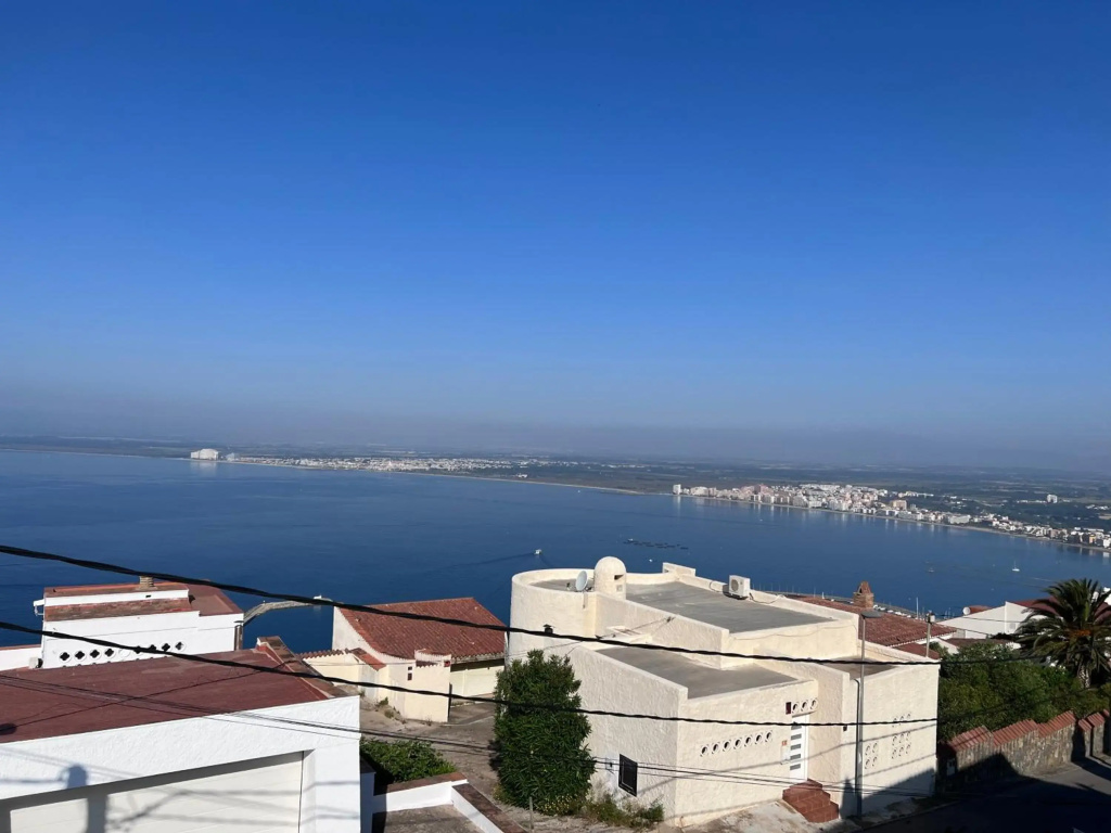 Bonito apartamento con vistas al mar y piscina