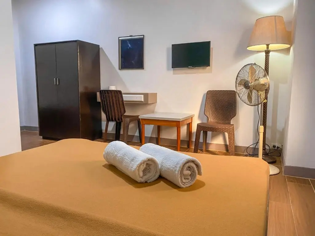 Standard Double room (full double bed)