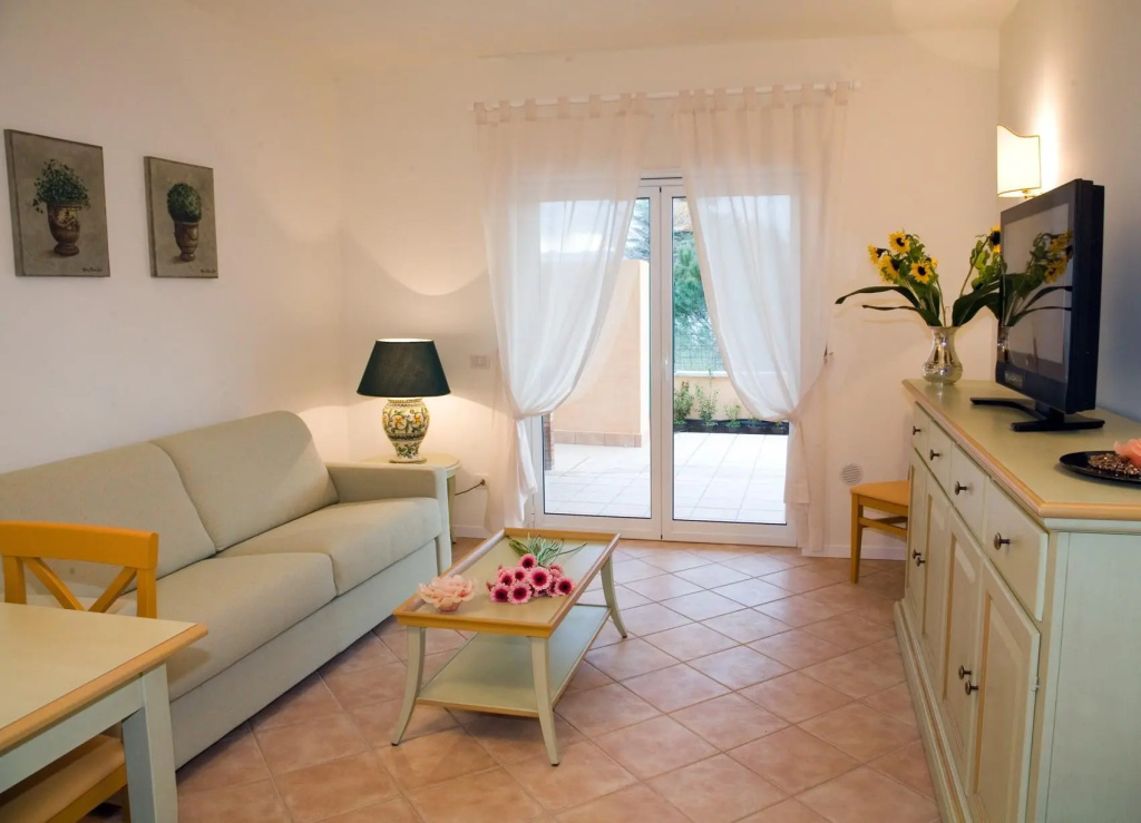 3 Bedrooms Apartment