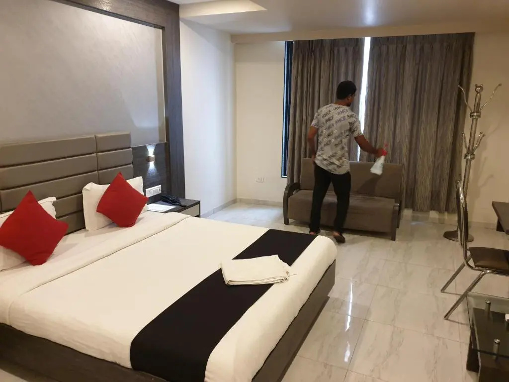 Deluxe Double room (full double bed)