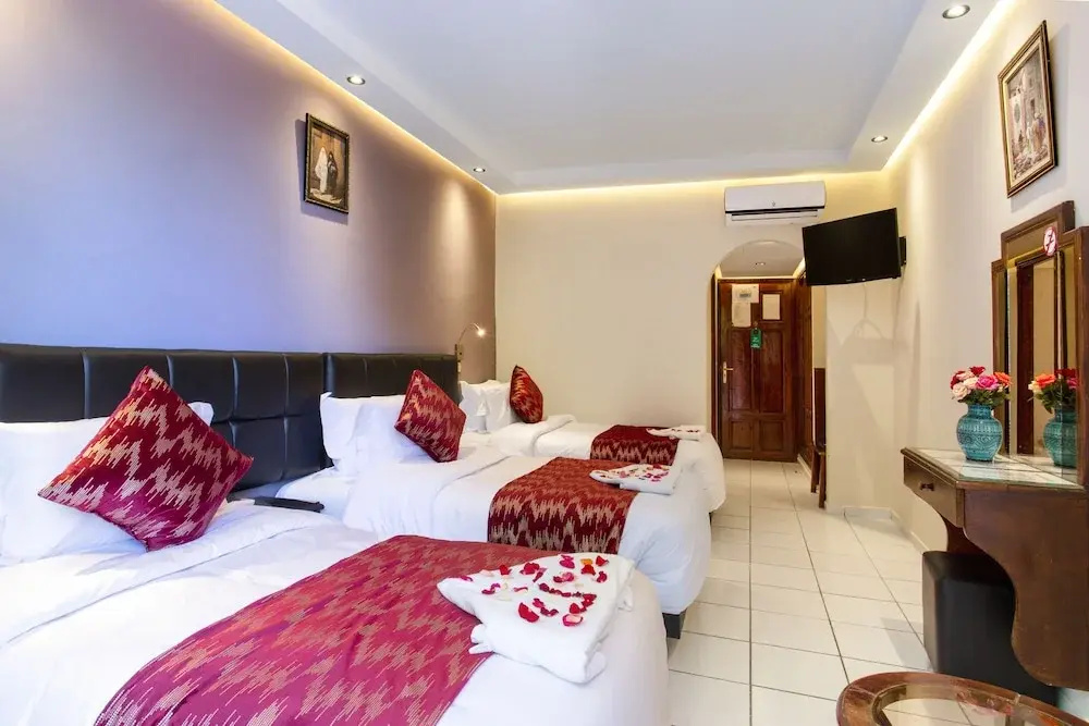 Standard Triple room with balcony