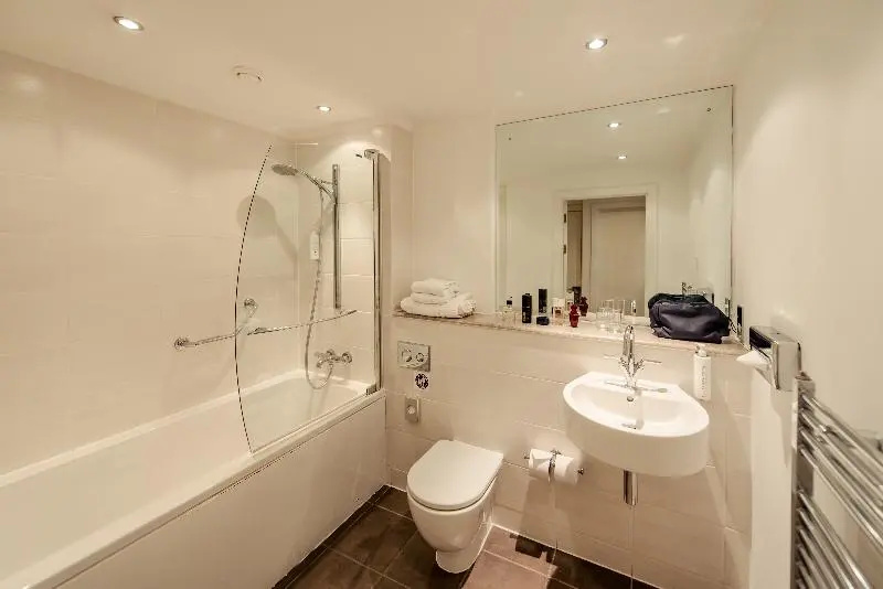 PREMIER SUITES Manchester - Chambres