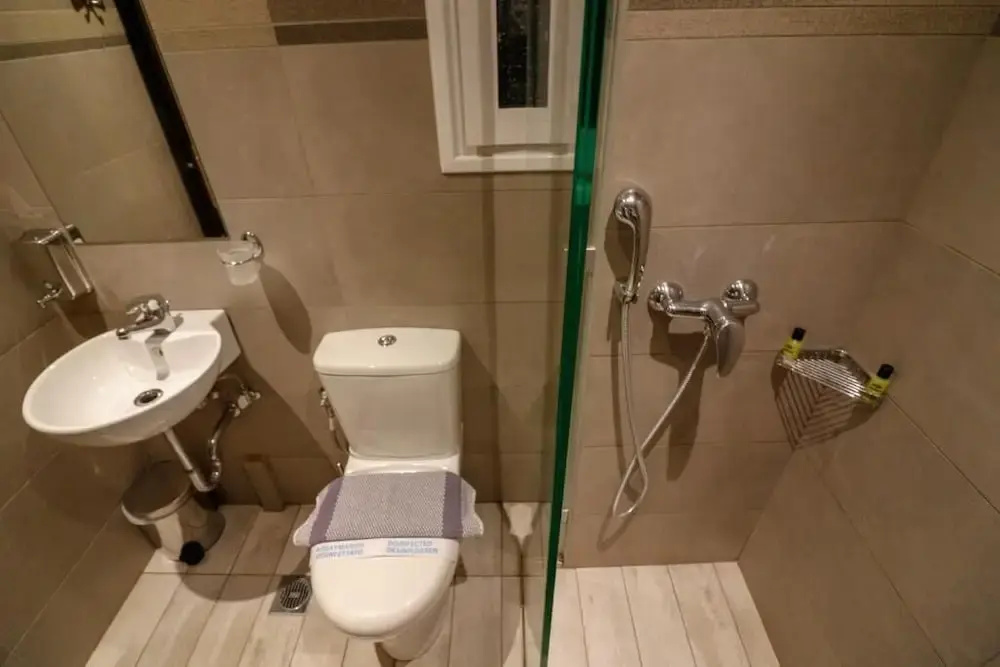 Economy room
