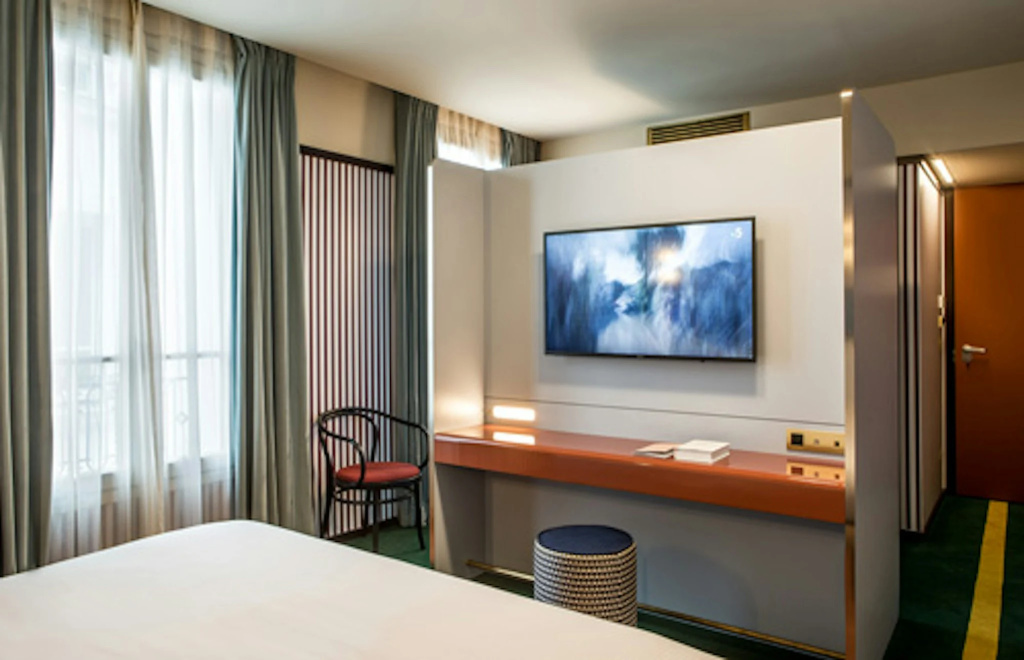 Hôtel du Rond-Point des Champs-Élysées 25