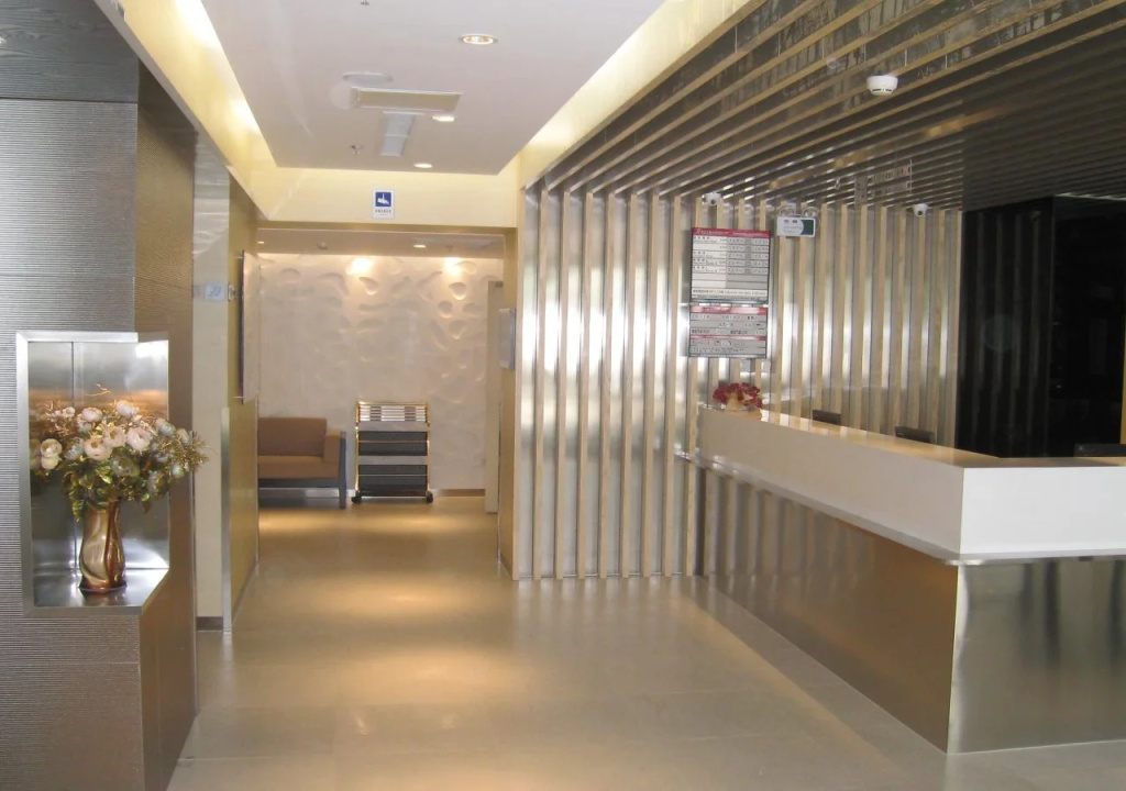 Lobby & Reception