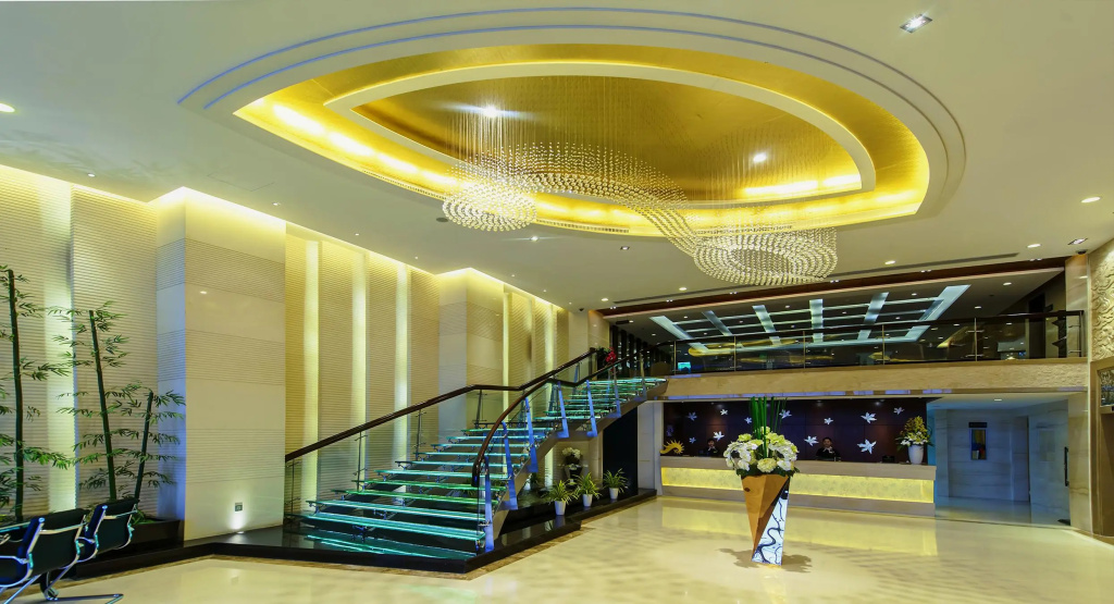 Lobby & Reception