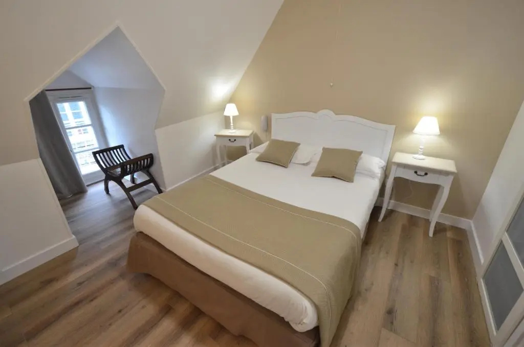 Demeures & Châteaux - Hôtel de la porte Saint-Malo - DINAN - Général