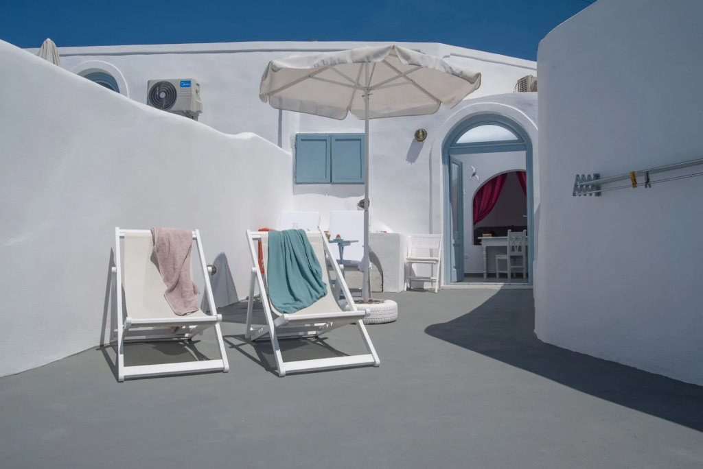 Deluxe Double room with mountain view (full double bed)