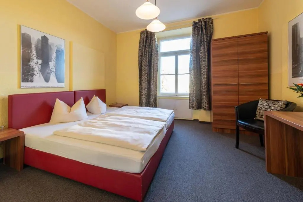 Standard Double room (full double bed)