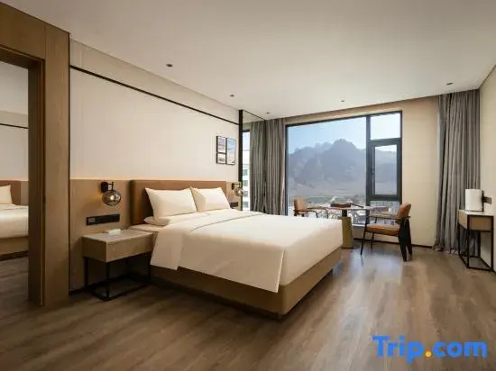 2 Bedrooms Standard Family room