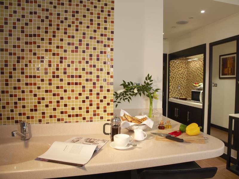 Cristal Hotel Abu Dhabi