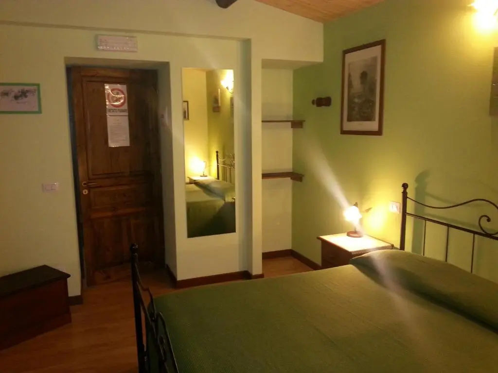 Standard Double room (full double bed)