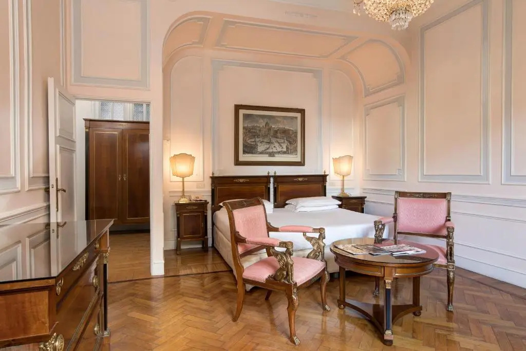 Executive Double room (full double bed)