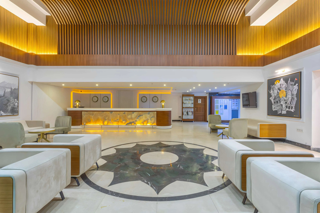 Best Western Plus Khan Hotel — фото