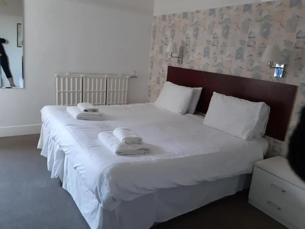 Economy Double room (twin beds)