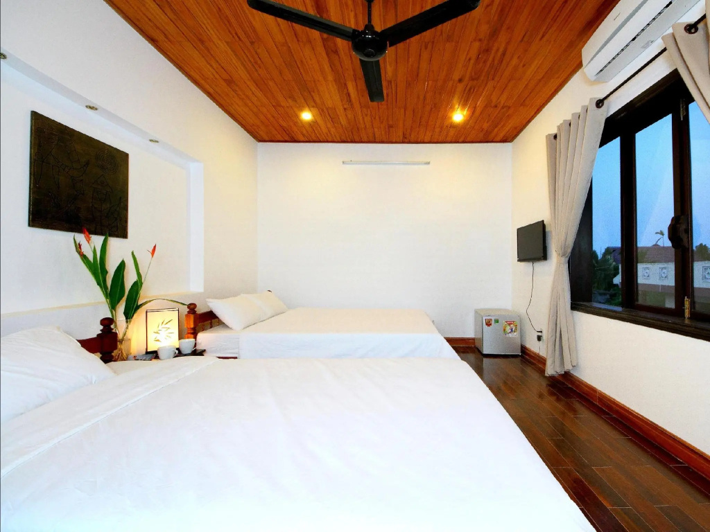 Deluxe Double room (full double bed)