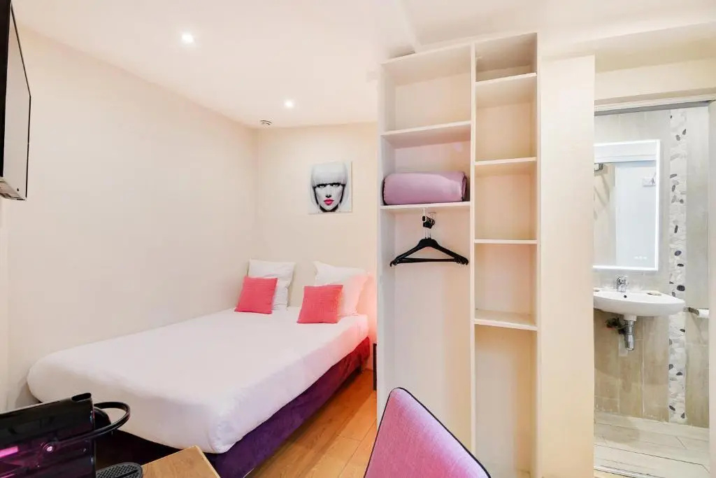 Standard Double Basement room (full double bed)
