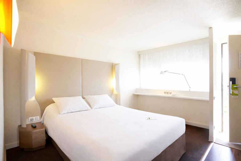 Campanile Valenciennes Ouest - Petite Foret - Chambres
