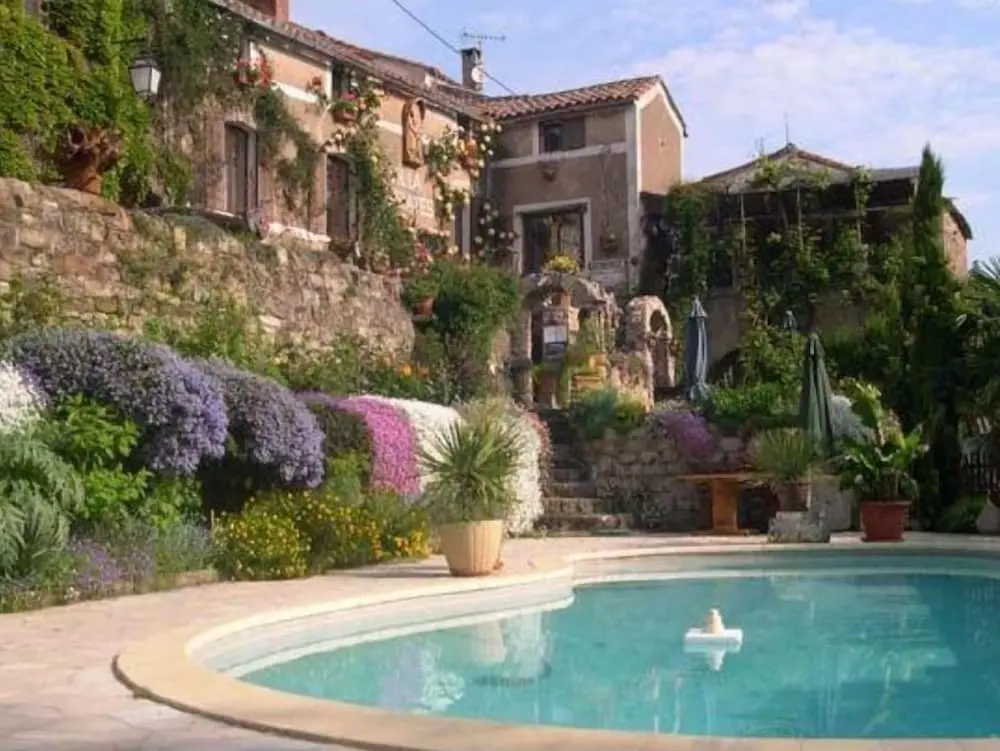 Villa Issiates