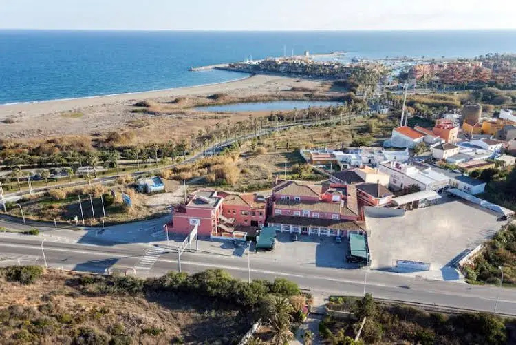 Beach & Waterfront