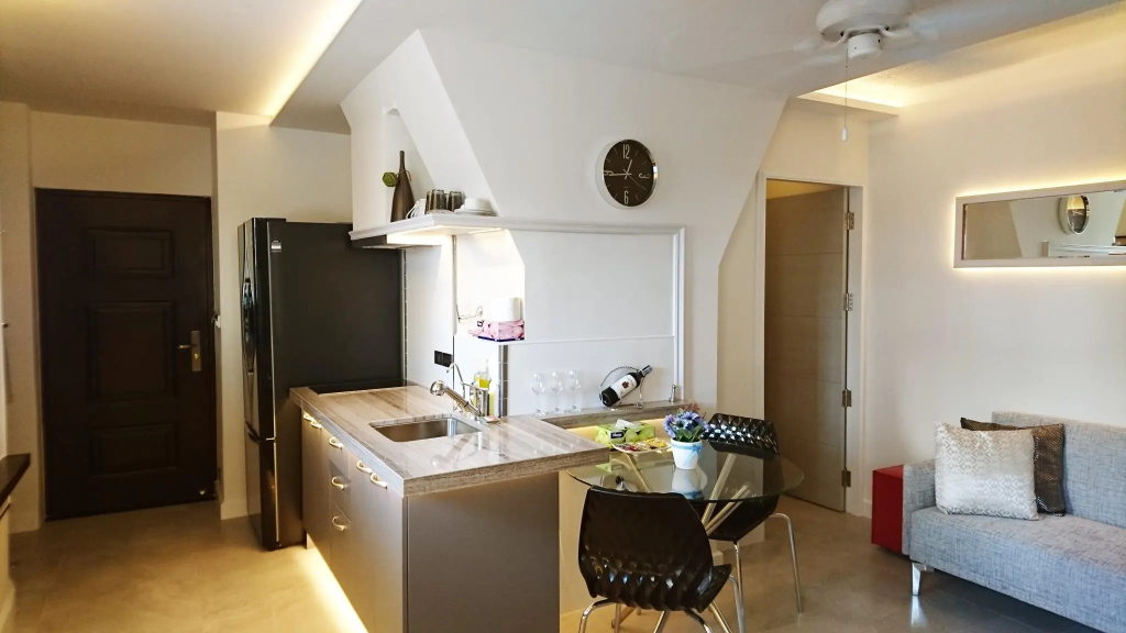 Double Suite (full double bed)