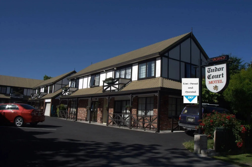 Tudor Court Motel