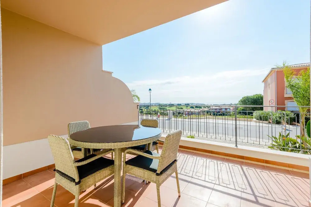 Balcony & Terrace