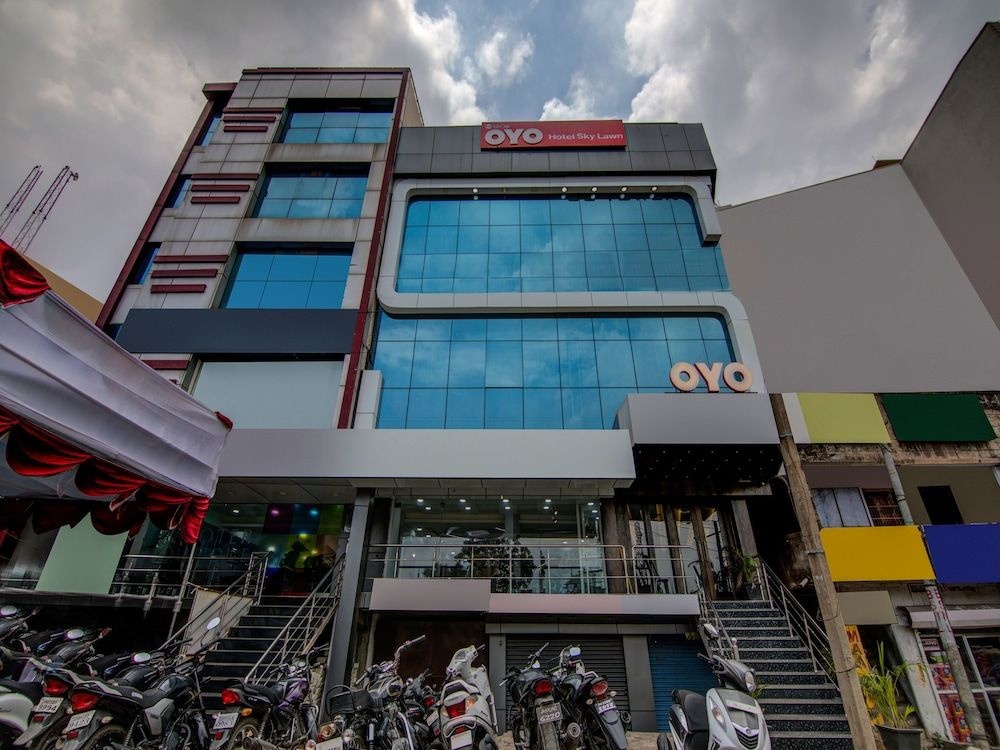 OYO 12736 Skylawn