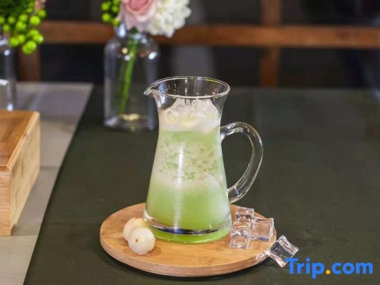 Food & Beverage