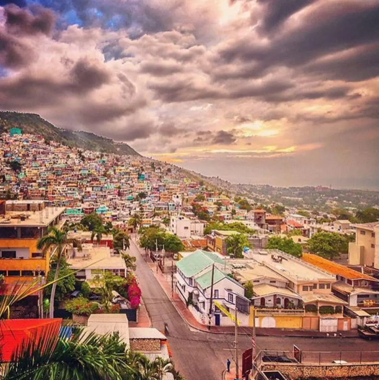 Executive Double Suite with balcony full double bed