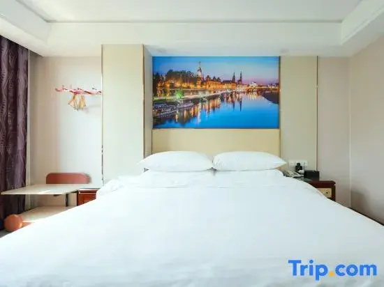 Deluxe Double room (full double bed)