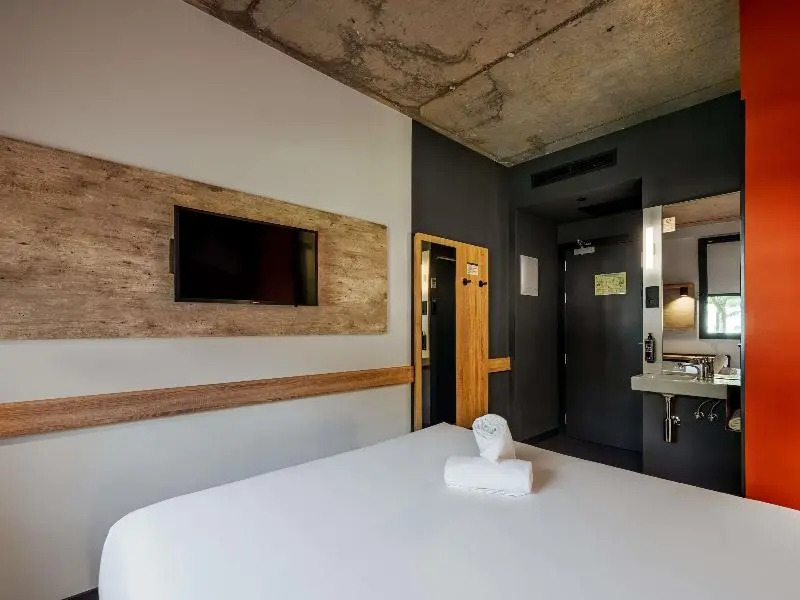 Двухместный номер Standard двуспальная кровать в Ibis Budget Madrid Aeropuerto