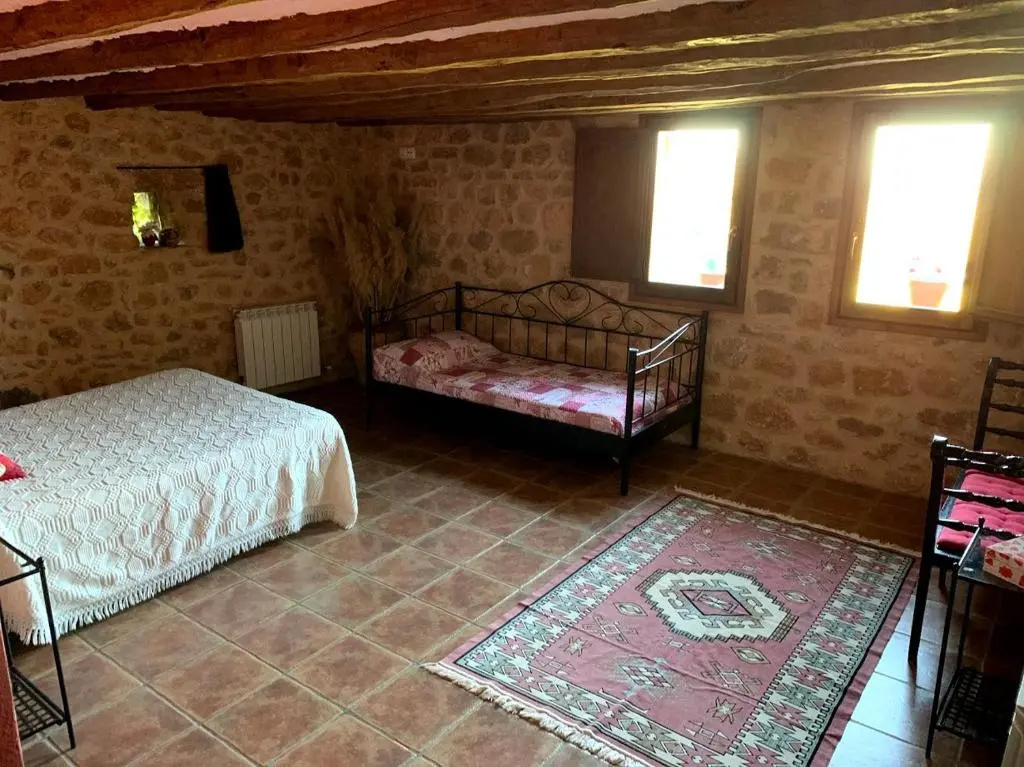 Masia de la Serra de la Cogulla - Chambres