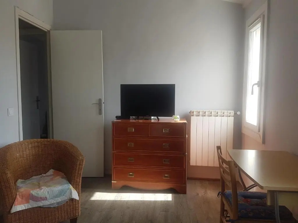 Afficher la photo 8 — 1er Etage Privatif Dans Une Maison (Adults Only)