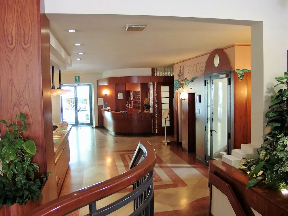 Hotel Excelsior - 2