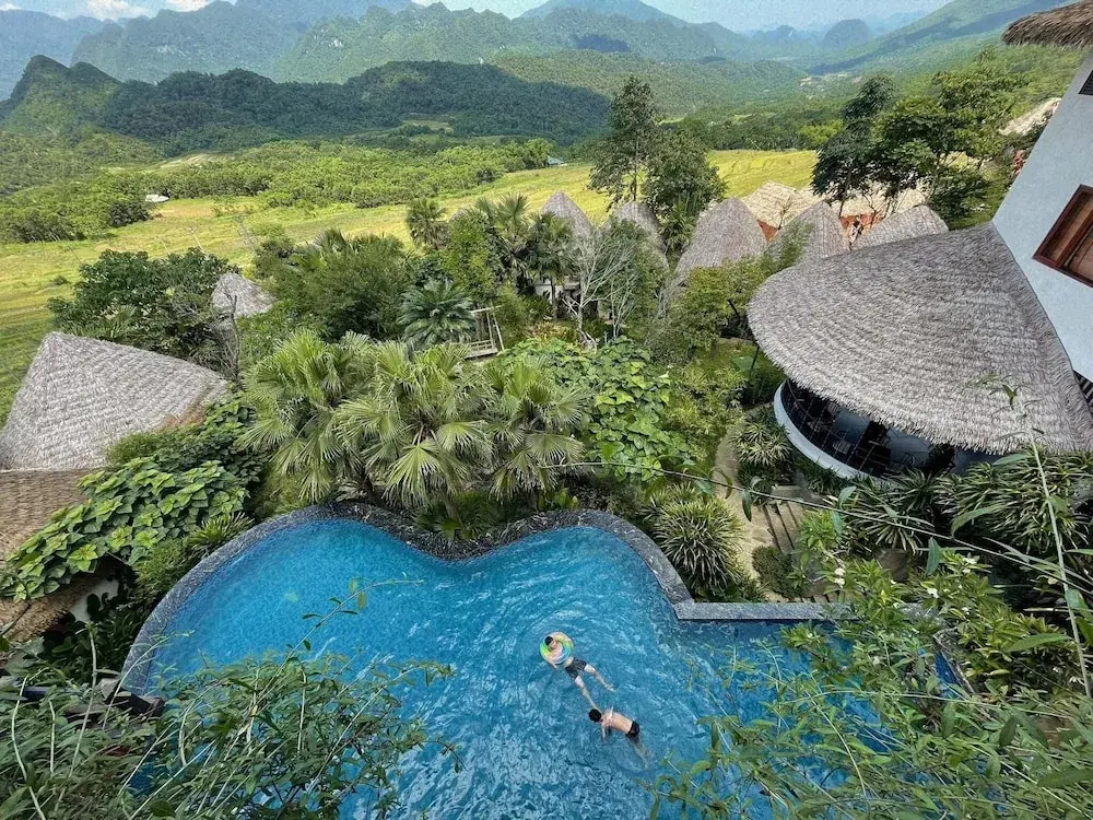 Ebino Pu Luong Resort