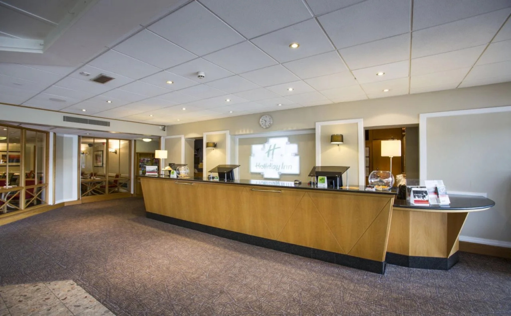 Lobby & Reception