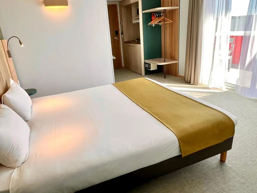 Superior Double room (full double bed)