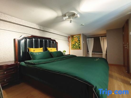 Standard room with lake view